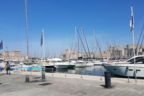 20170717-marseille-19353746C4-40AB-DC90-A55D-8C78990834E6.jpg