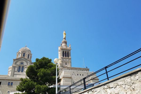 20170717-marseille-3616B04240-29A1-FB7F-6EB2-1A60D83C803D.jpg