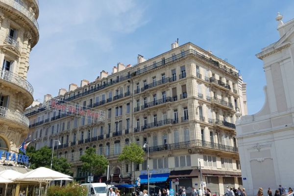 20170717-marseille-672CB2EC18-6503-338C-69E8-A3E2C1DF0E79.jpg