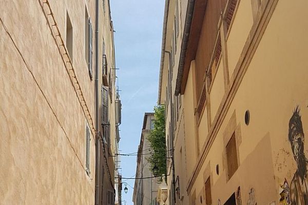 20170717-marseille-68C3CFA7AE-8CFC-132D-A577-F4D1636AB4A8.jpg