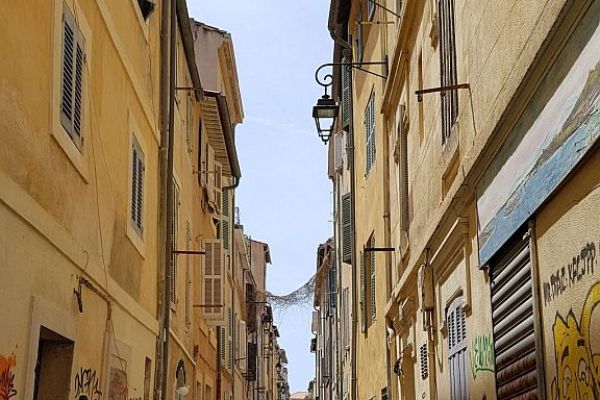 20170717-marseille-74B0190D7B-AEAE-B8B8-D85C-72F2C18C84E5.jpg