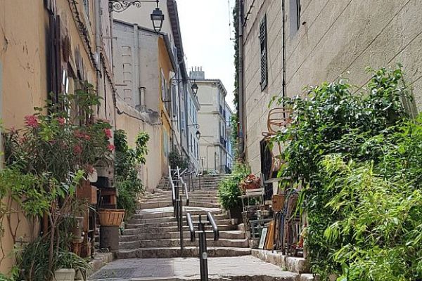 20170717-marseille-80B952FFC9-640C-3DC8-5C45-32A581FA0AD2.jpg