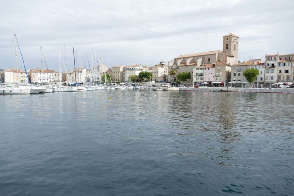 20190709-calanques-bei-cassis-0318AA8CF0-2E55-7DDD-4269-89DE90AAF286.jpg