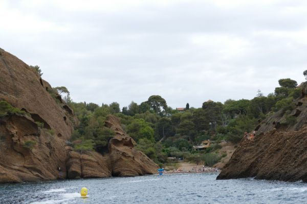 20190709-calanques-bei-cassis-12E39321DD-BBFF-B7EC-6C5E-4E58591D078D.jpg