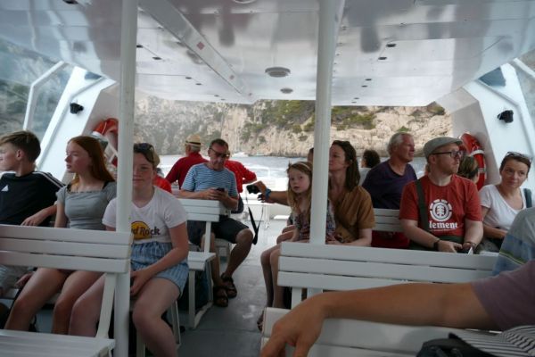 20190709-calanques-bei-cassis-3451318B8E-E350-CC1C-AC73-528572152F4C.jpg
