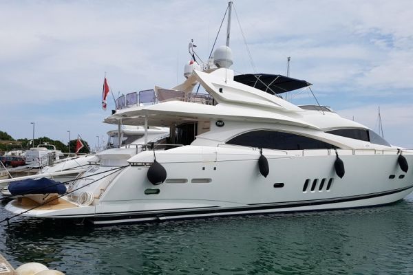 20190711b-antibes-0693FFF8A1-B9C5-5057-0E3C-9094A3B56778.jpg