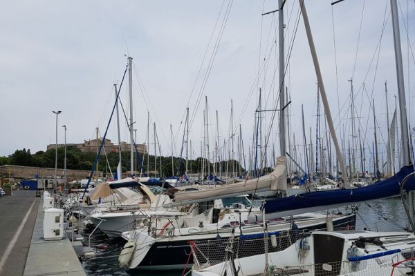 20190711b-antibes-0826551829-BECE-F319-3A35-F5D502A473F9.jpg