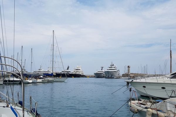 20190711b-antibes-0976EE2B72-42D4-C63A-E052-1DE53865970E.jpg