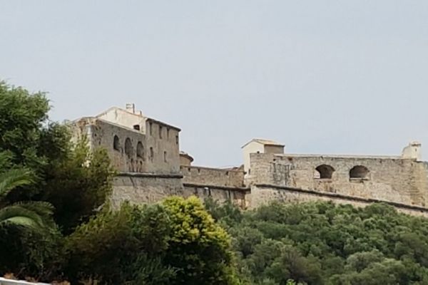 20190711b-antibes-11B5A62B5C-188B-AF09-27E5-6D1A70DEC258.jpg