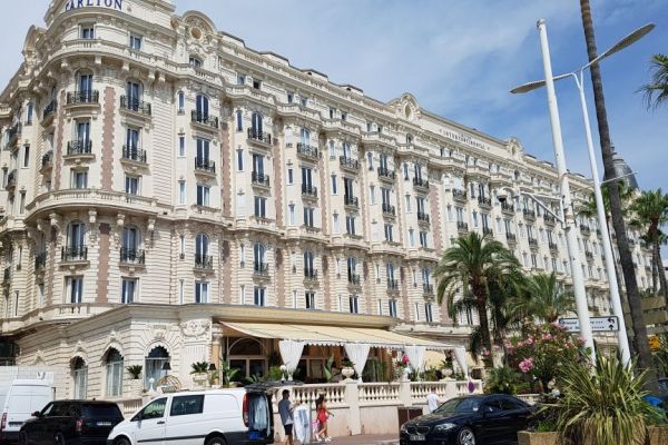 20190711c-cannes-0430E74AAE-3DA5-8283-3A9D-919592F06DD6.jpg