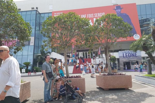 20190711c-cannes-1505C58D77-8F9B-09B1-D058-0007AC3FFBD7.jpg