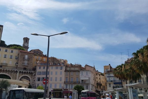 20190711c-cannes-19937920A5-D3BD-871A-51BD-BB8532550F39.jpg