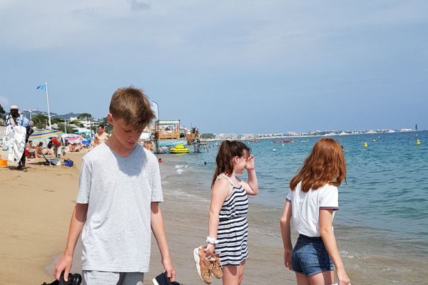 20190711c-cannes-2517CC3F30-2A86-4DA9-BBED-A60BD115B824.jpg