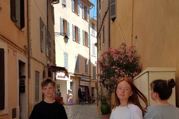20190713-sanary-sur-mer-0639C6ED0E-B48A-9A79-DE79-4732289A4A58.jpg