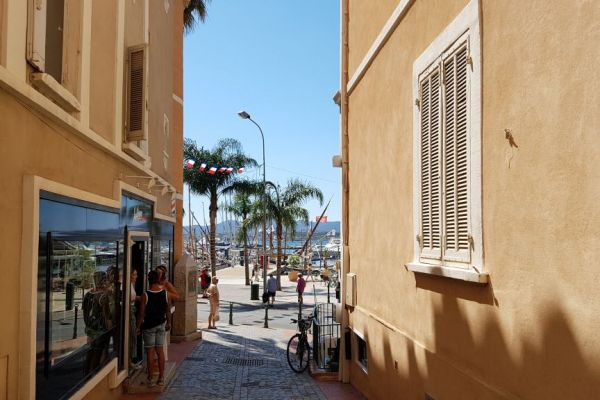20190713-sanary-sur-mer-086AC6E345-A655-662B-A74E-2499DE8AB739.jpg
