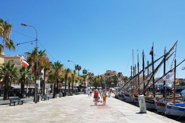 20190713-sanary-sur-mer-347B004434-143D-99C0-FF72-87C045E75E2C.jpg