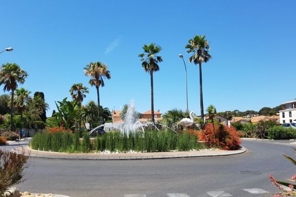20190713-sanary-sur-mer-444966D19F-AFCF-ED72-C7F0-D2E0D1754211.jpg