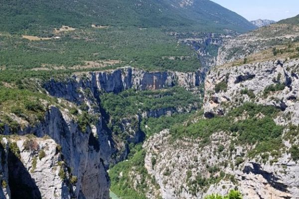 20190716-les-gorges-du-verdon-und-moustiers-sainte-marie-1434F1F9AD-282A-ECBC-A452-C80F142CEB2C.jpg