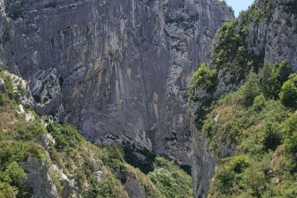 20190716-les-gorges-du-verdon-und-moustiers-sainte-marie-2208BB0F5A-5310-AD9D-21F0-49BEB6C2411F.jpg
