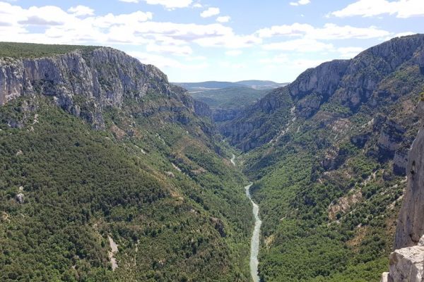 20190716-les-gorges-du-verdon-und-moustiers-sainte-marie-2451BE574B-19E9-D1F0-149B-E03D09F561FF.jpg