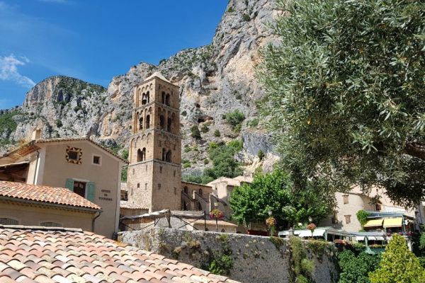 20190716-les-gorges-du-verdon-und-moustiers-sainte-marie-302595CAB8-4E7D-F07F-9BF9-AFEC35DFA9C4.jpg